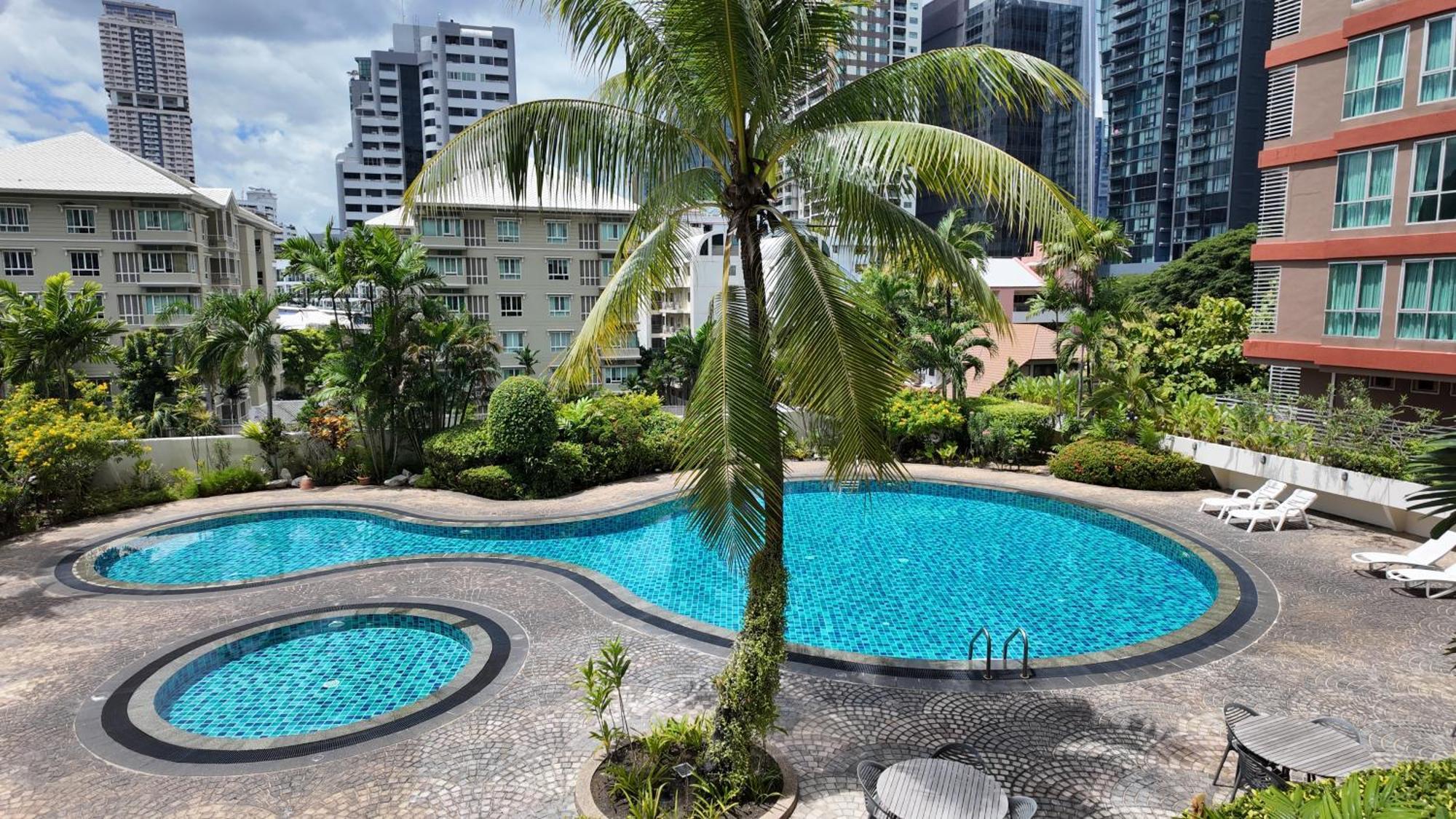 Charan Tower Residences By Aspira Bangkok Exterior foto