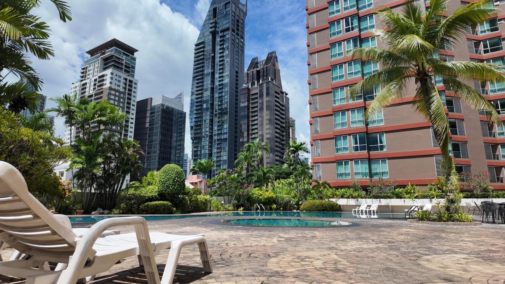 Charan Tower Residences By Aspira Bangkok Exterior foto